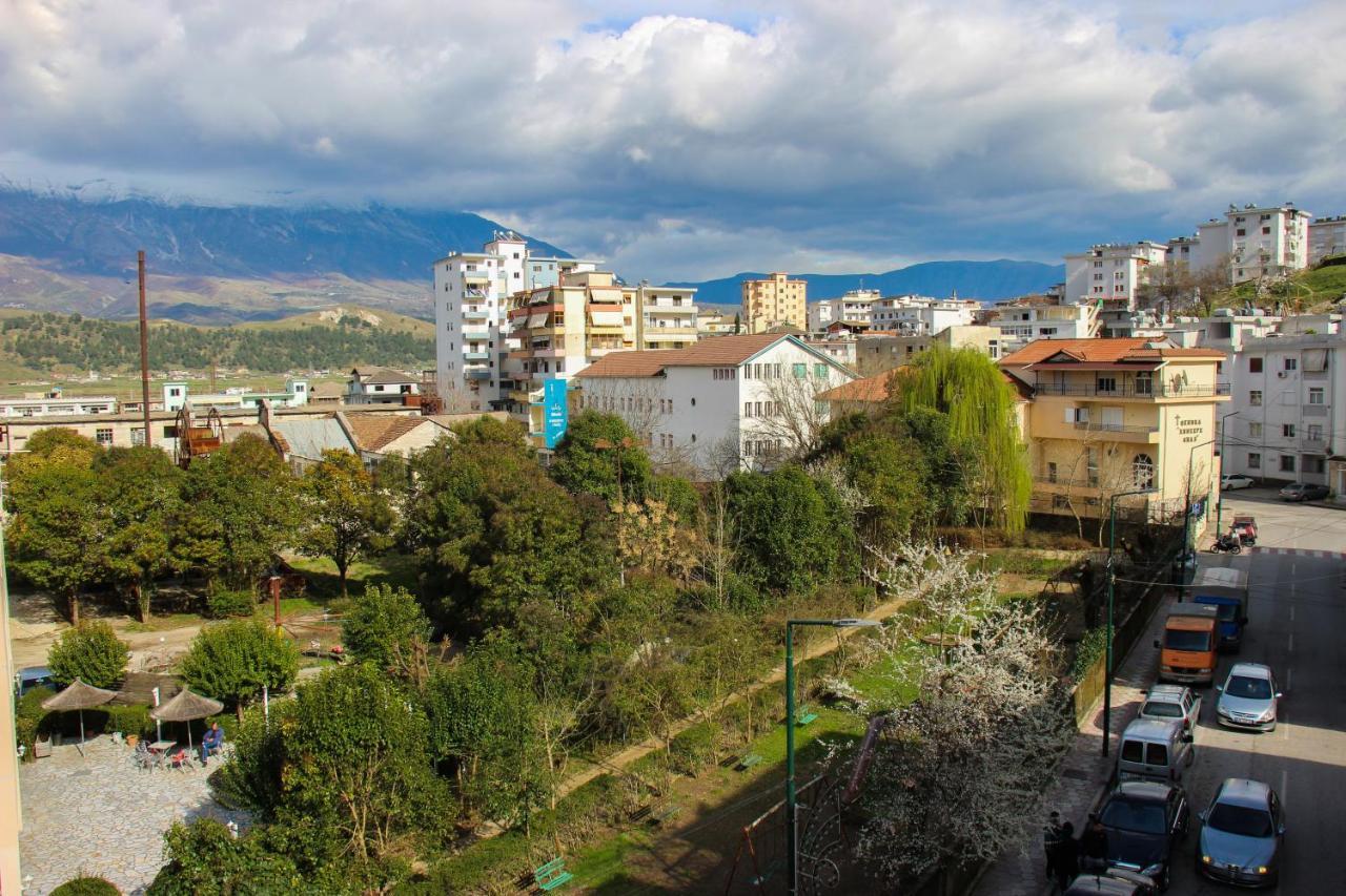 布雷塔酒店 Gjirokastër 外观 照片
